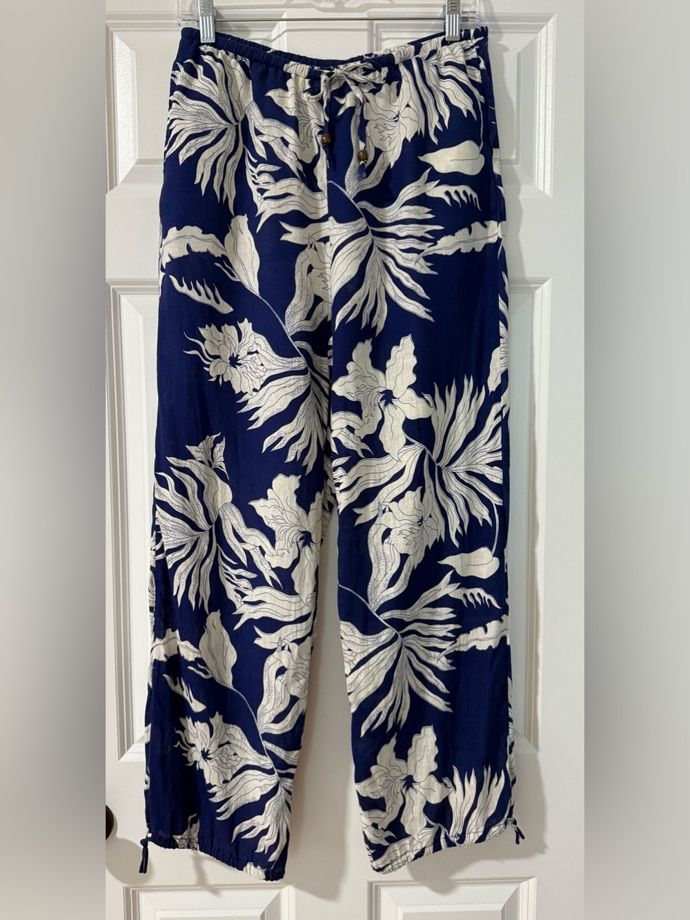 Rachel Zoe Navy and White Floral Tie-Waist Pants